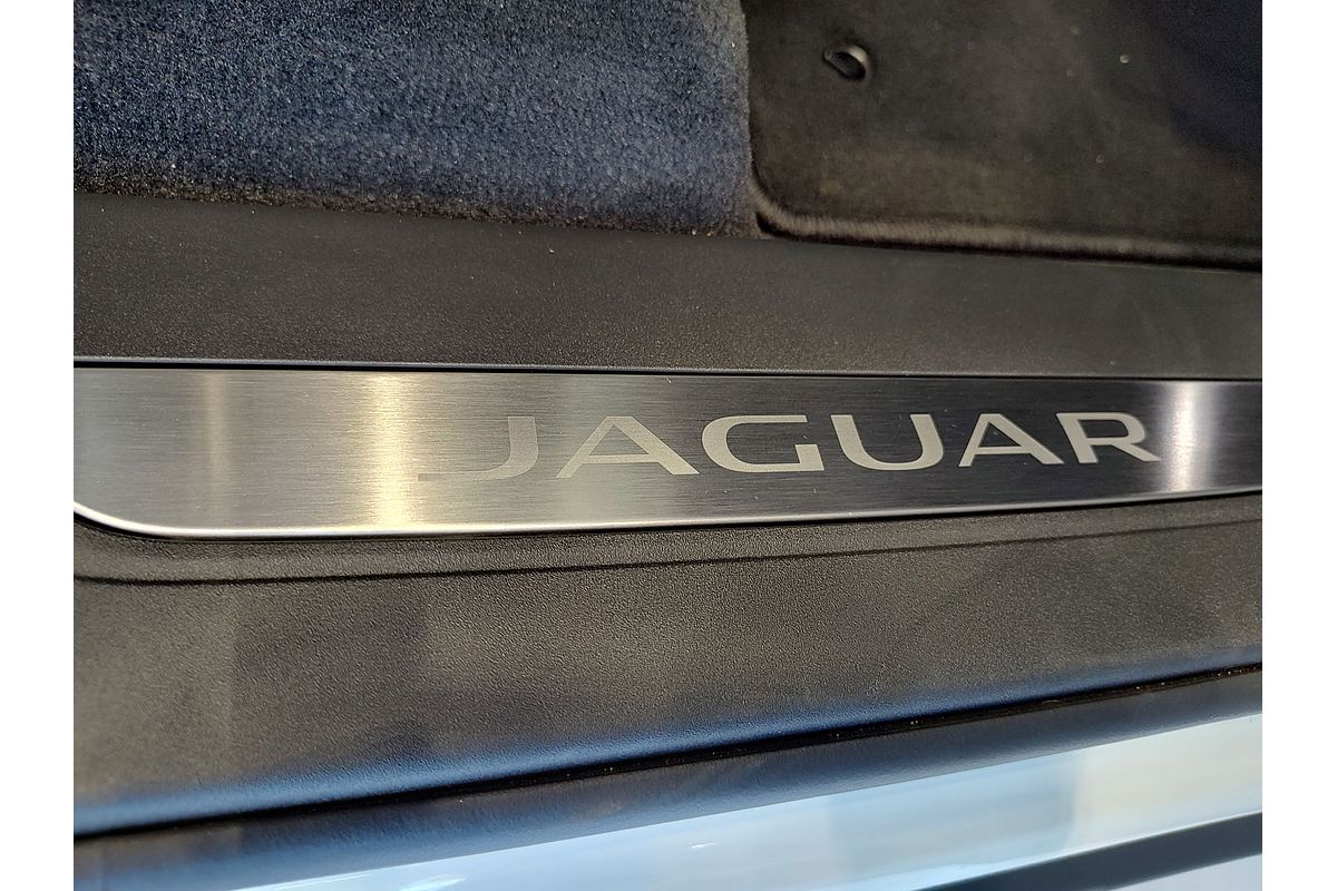 2024 Jaguar F-PACE D300 R-Dynamic SE X761
