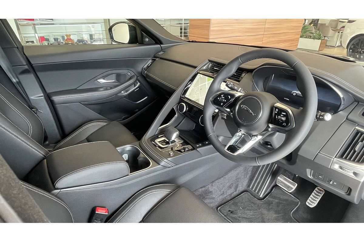 2024 Jaguar E-PACE P250 R-Dynamic SE X540