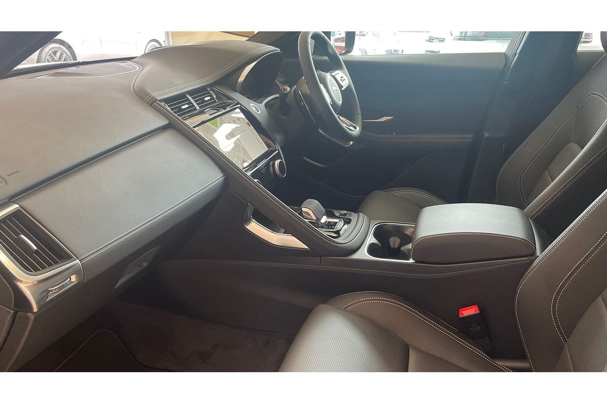 2024 Jaguar E-PACE P250 R-Dynamic SE X540
