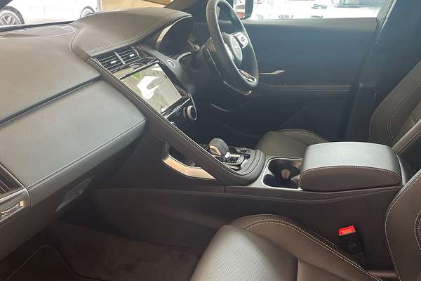 2024 Jaguar E-PACE P250 R-Dynamic SE X540