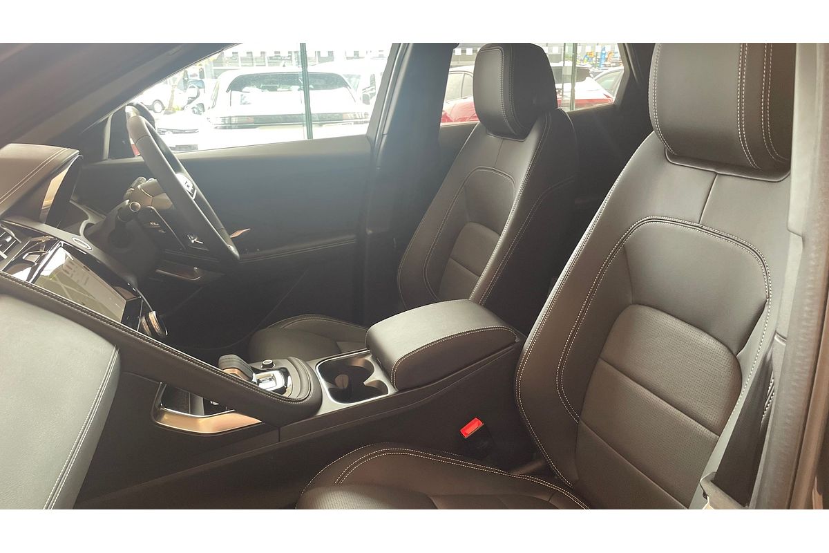 2024 Jaguar E-PACE P250 R-Dynamic SE X540