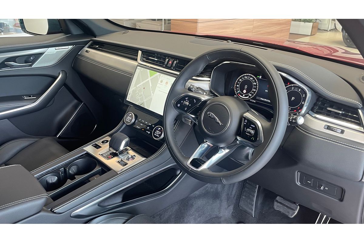 2024 Jaguar F-PACE P250 R-Dynamic SE X761