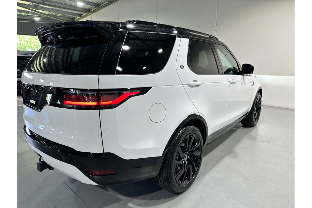 2024 Land Rover Discovery D300 Dynamic SE Series 5