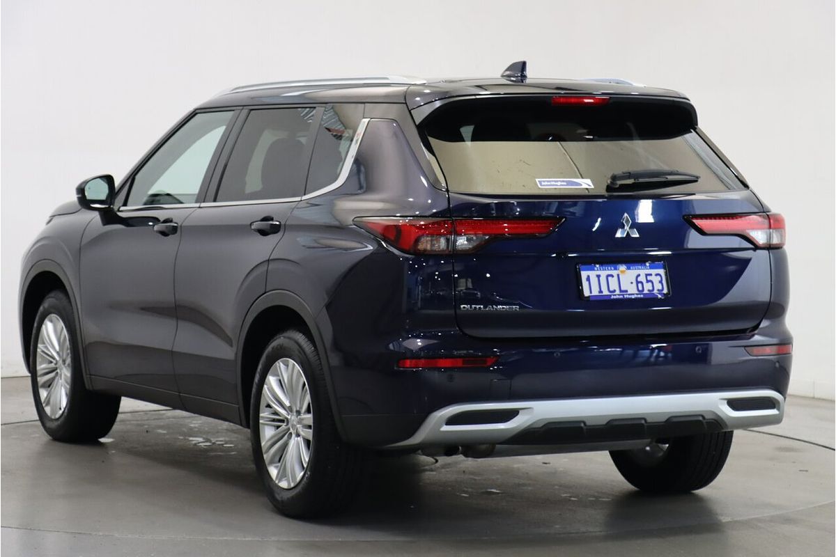 2023 Mitsubishi Outlander LS ZM
