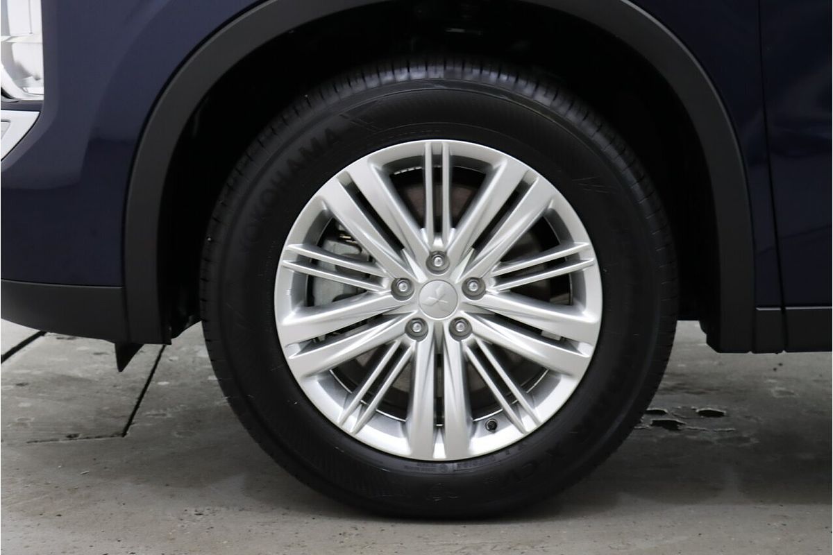 2023 Mitsubishi Outlander LS ZM