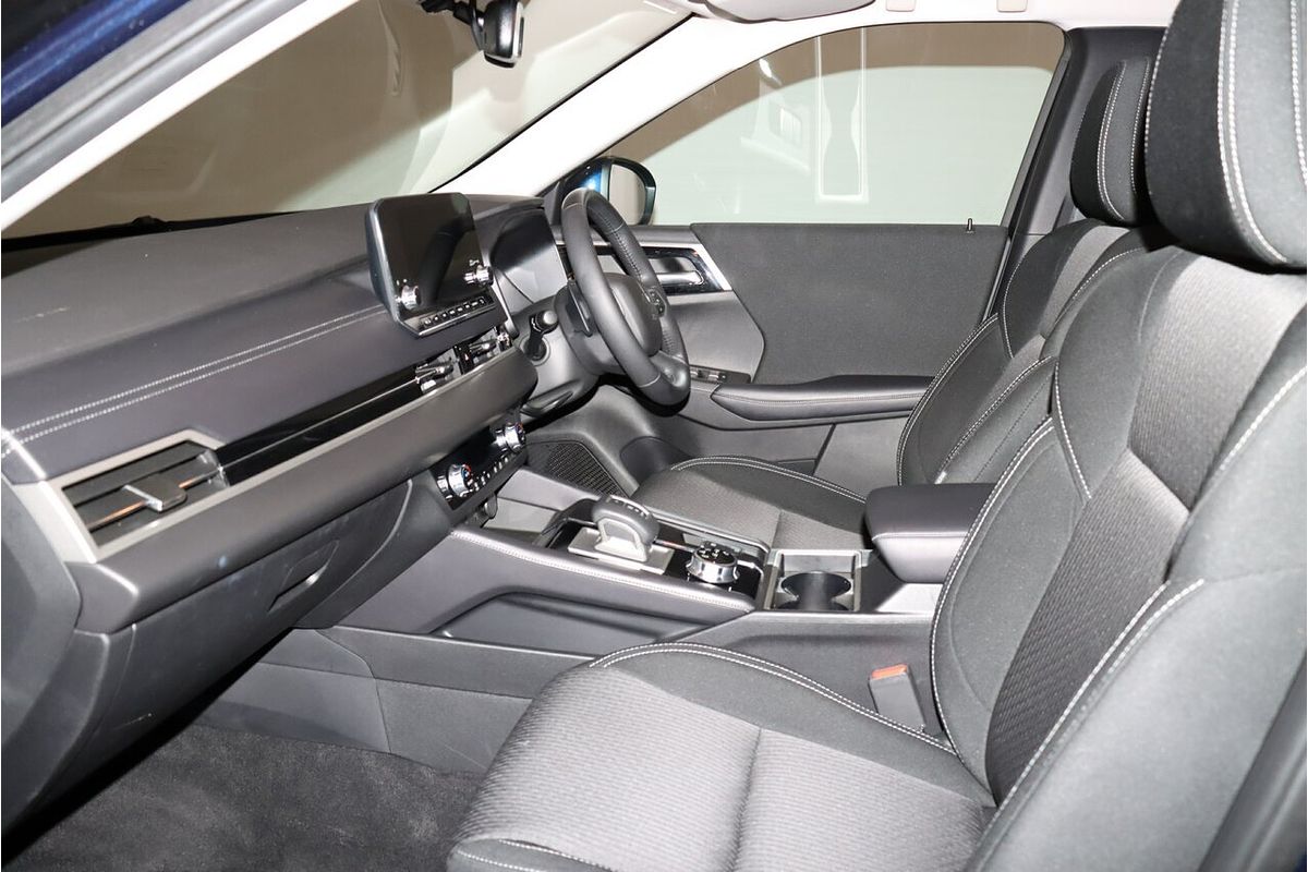 2023 Mitsubishi Outlander LS ZM