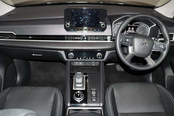 2023 Mitsubishi Outlander LS ZM