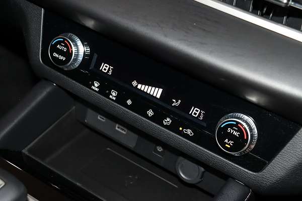 2023 Mitsubishi Outlander LS ZM