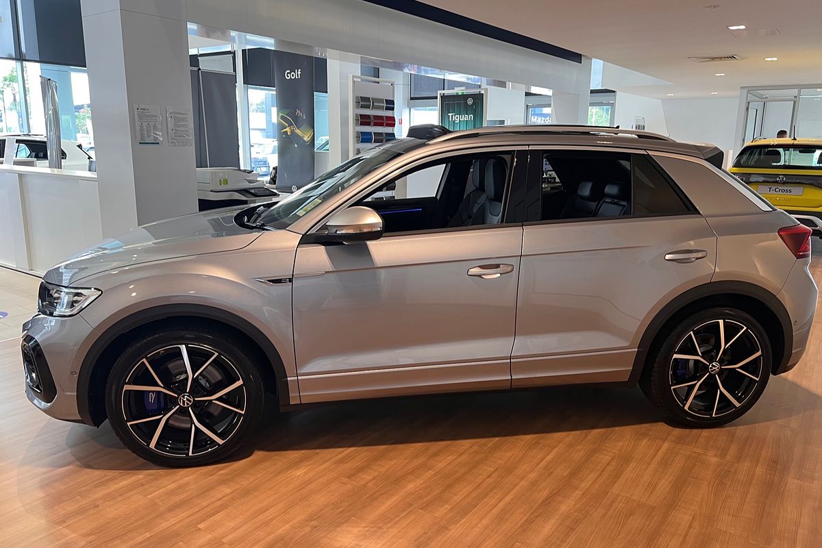 2023 Volkswagen T-Roc R D11