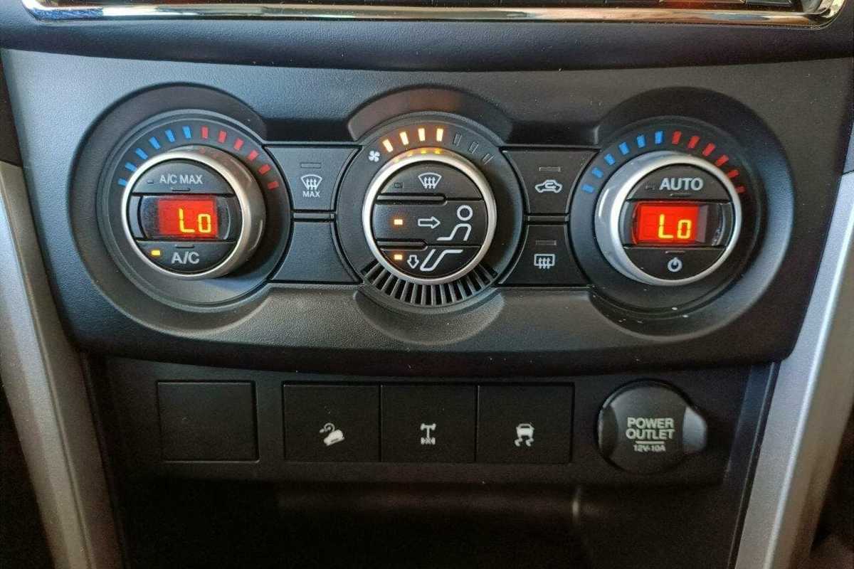 2017 Mazda BT-50 GT UR