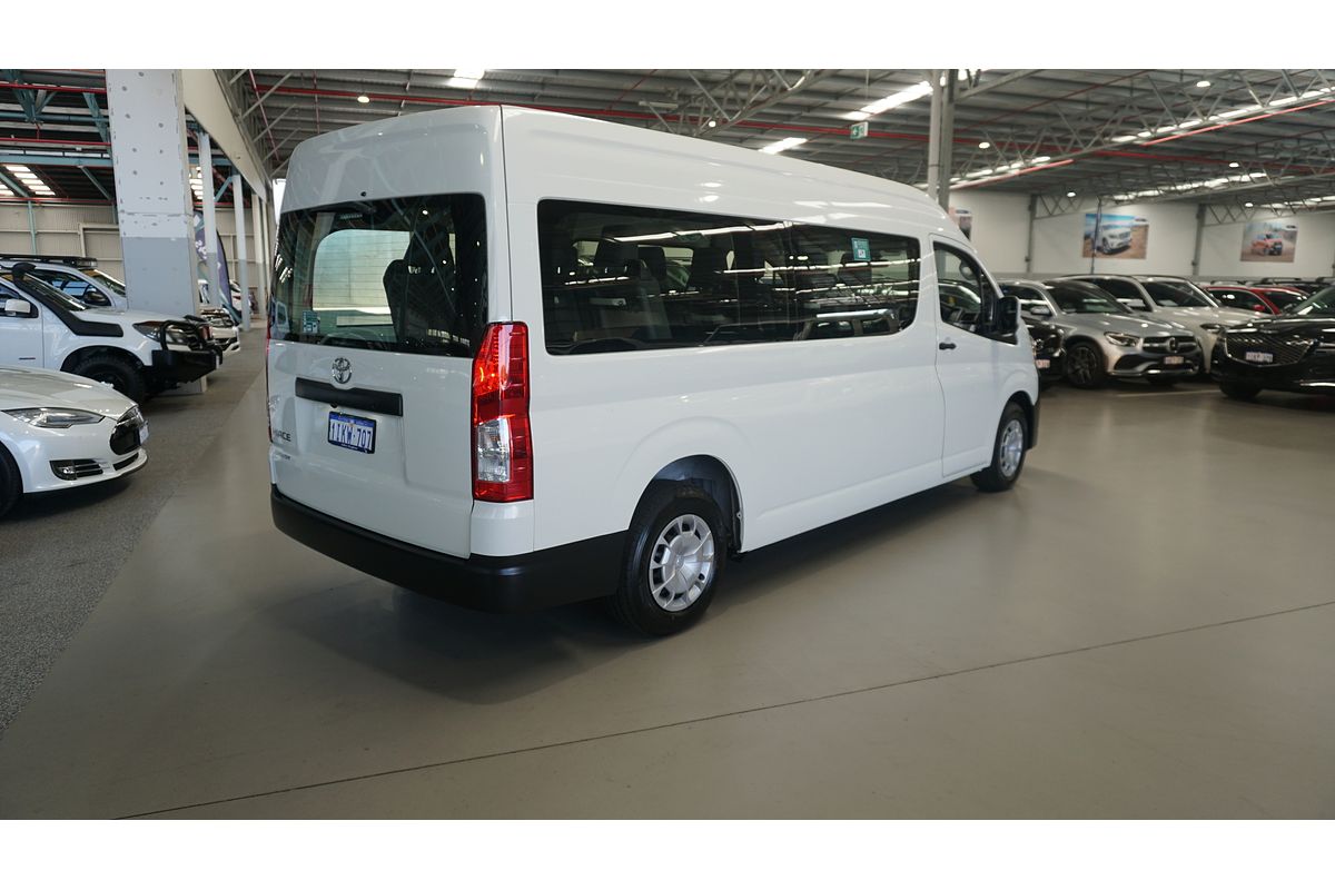 2022 Toyota Hiace Commuter GDH322R