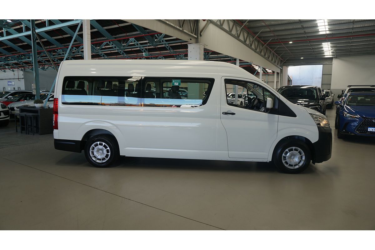 2022 Toyota Hiace Commuter GDH322R