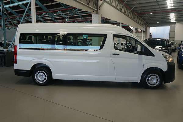 2022 Toyota Hiace Commuter GDH322R