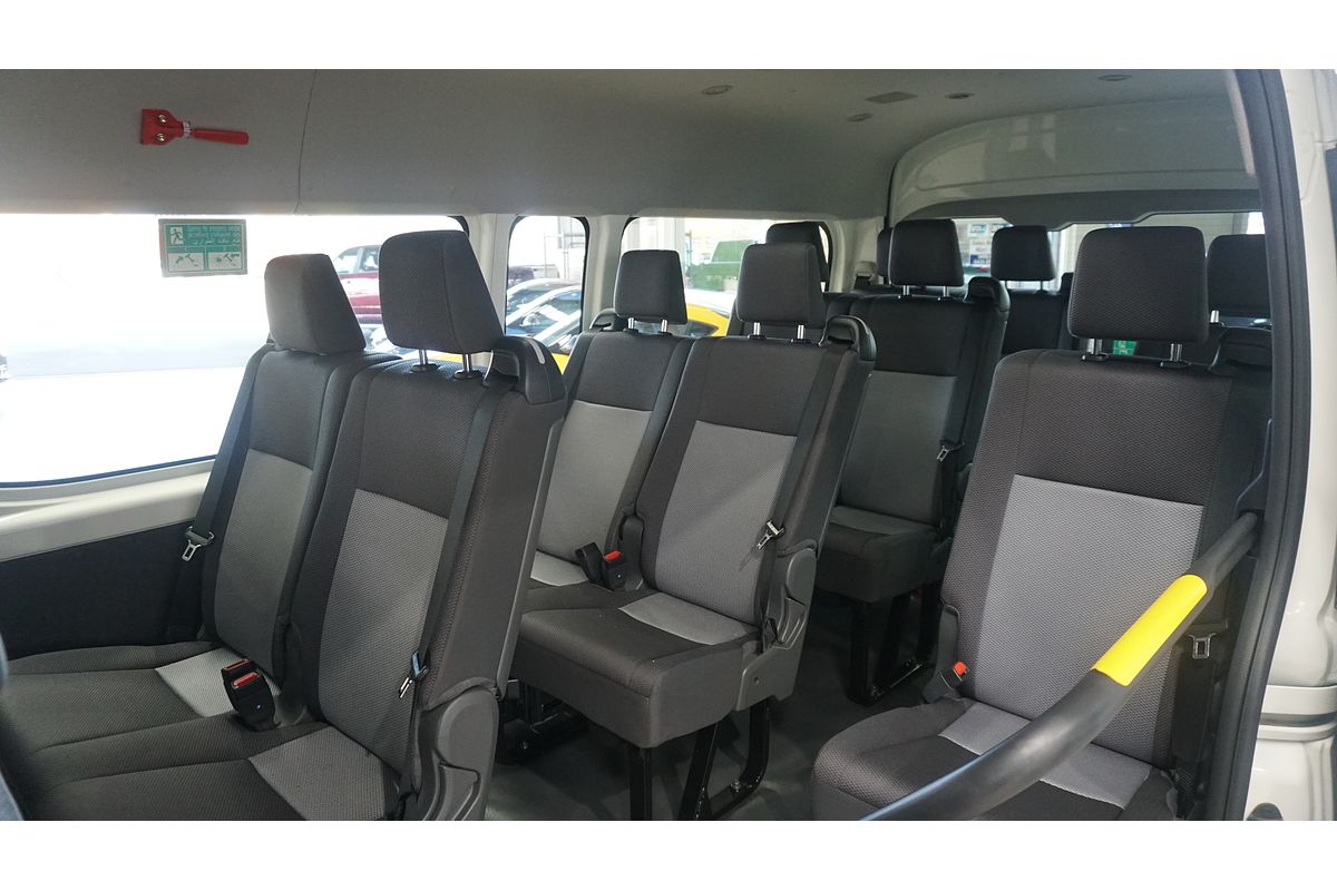 2022 Toyota Hiace Commuter GDH322R