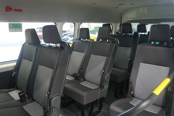 2022 Toyota Hiace Commuter GDH322R