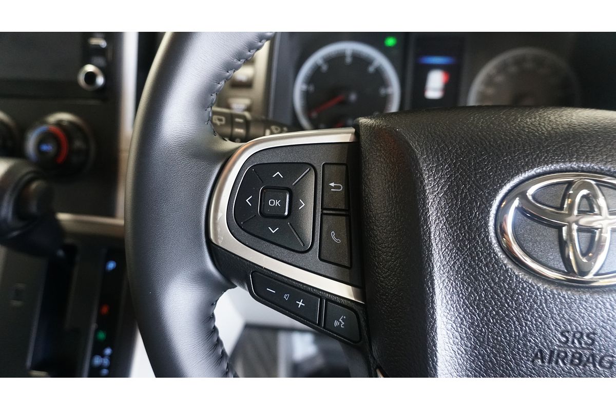 2022 Toyota Hiace Commuter GDH322R