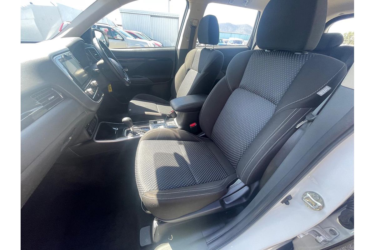 2020 Mitsubishi Outlander ES ZL