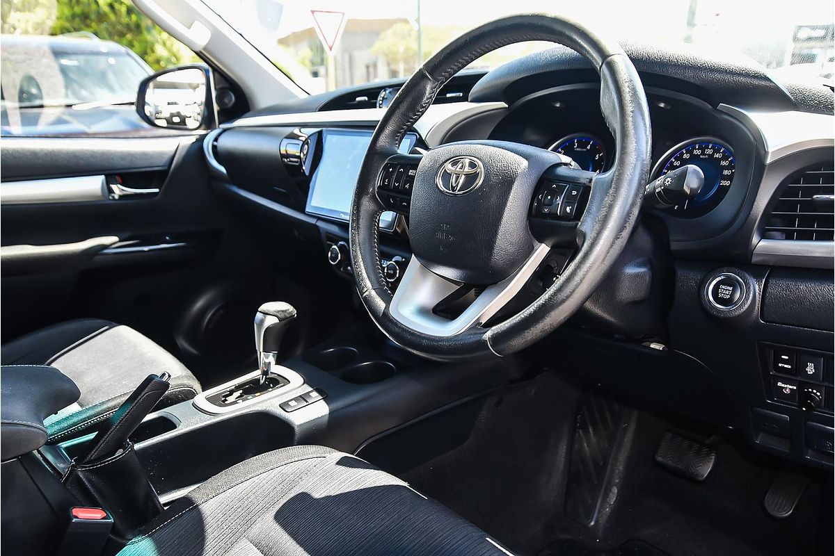 2015 Toyota Hilux SR5 GUN126R 4X4