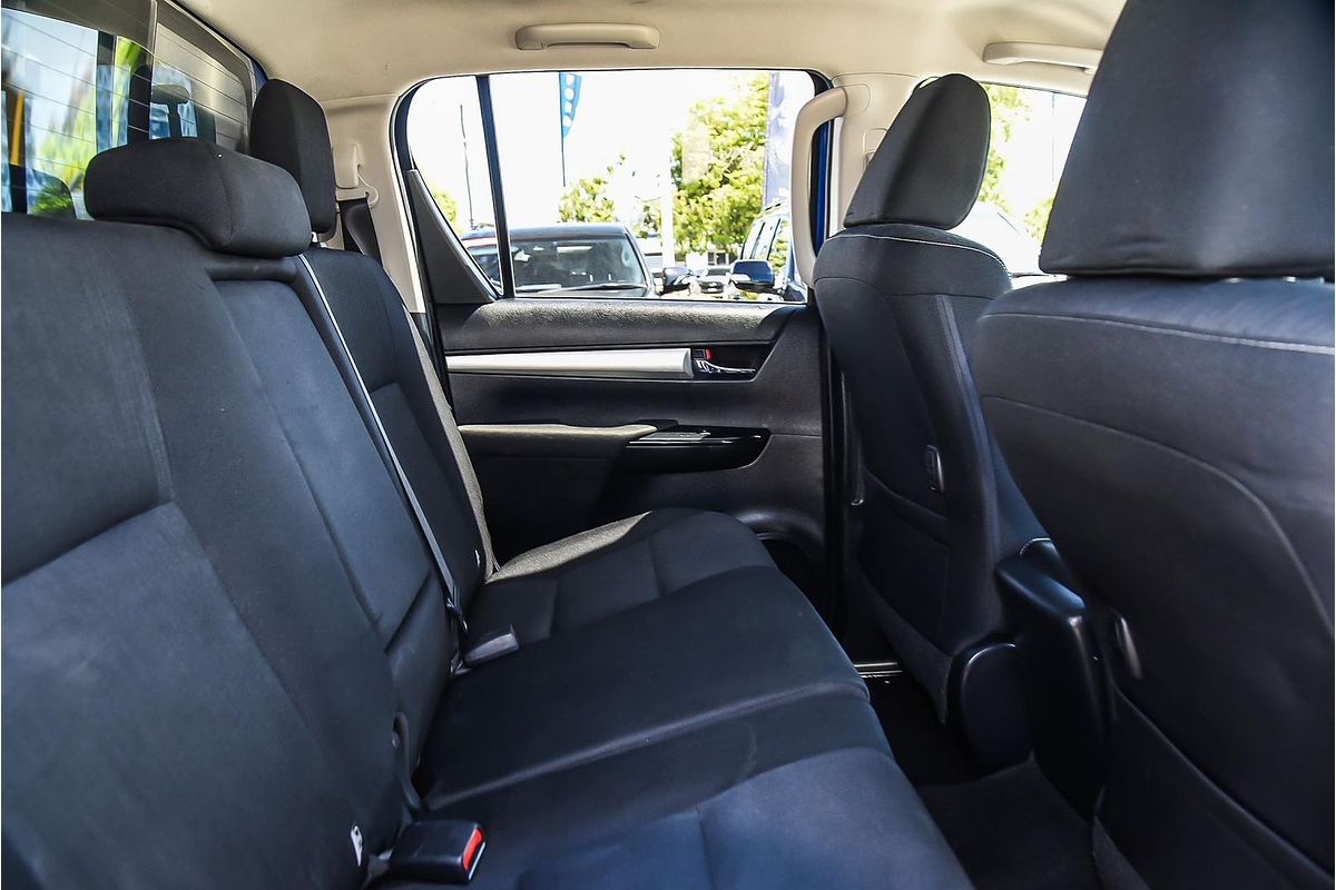 2015 Toyota Hilux SR5 GUN126R 4X4