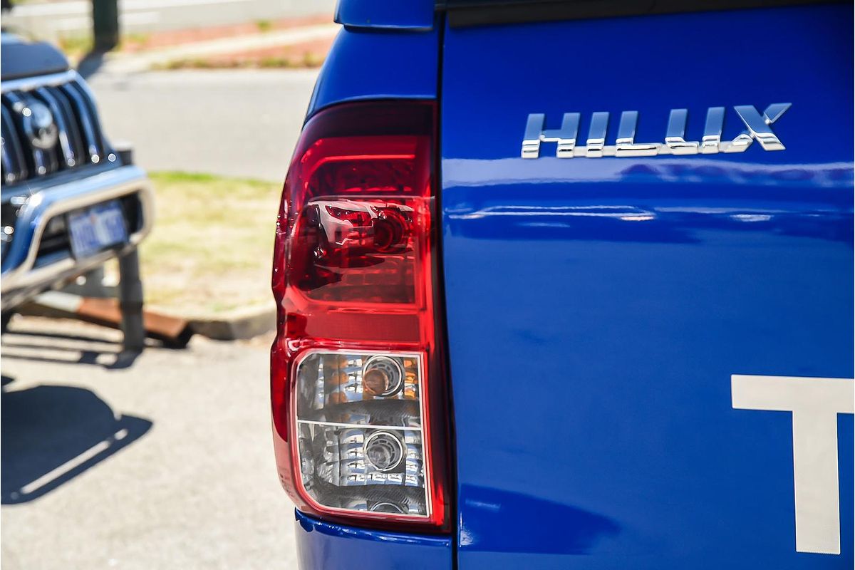 2015 Toyota Hilux SR5 GUN126R 4X4