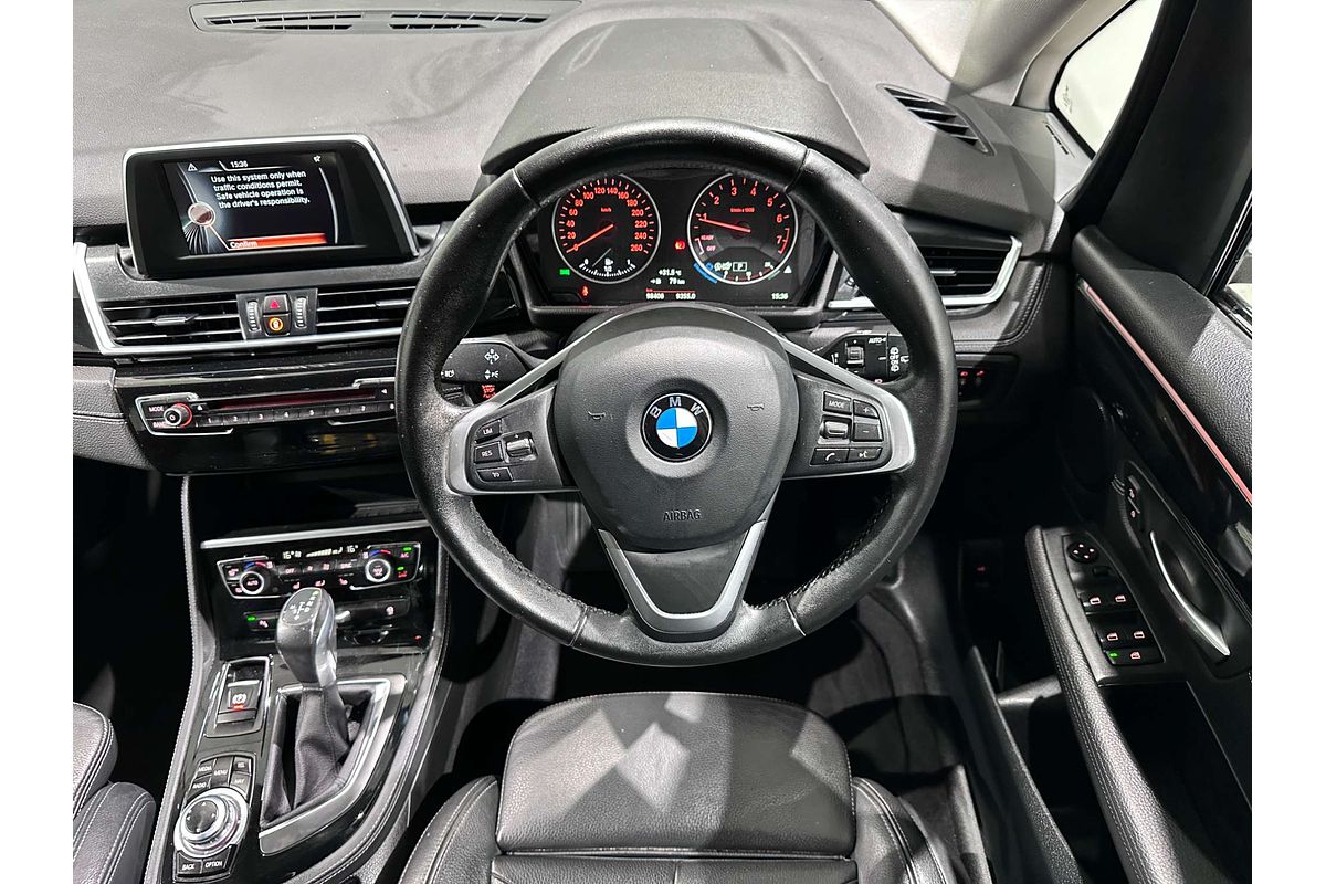 2015 BMW 2 Series 218i Sport Line F45