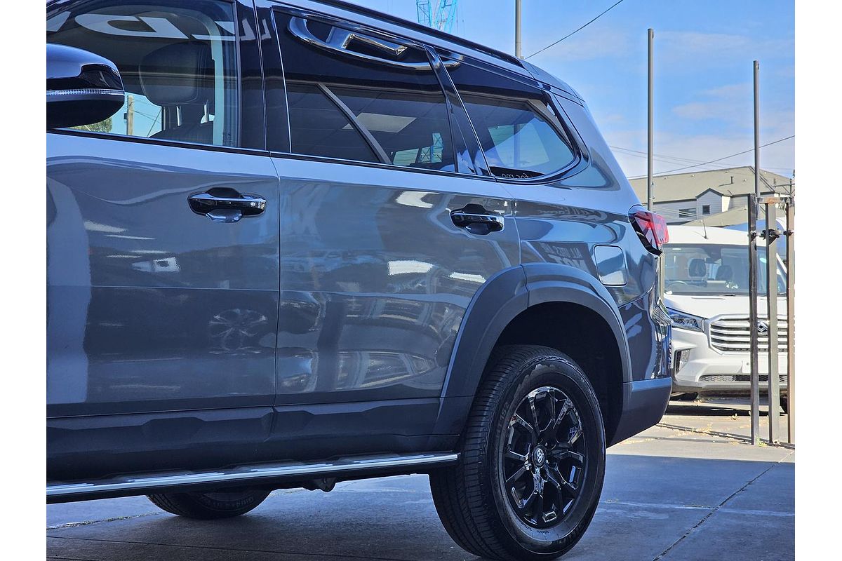 2024 LDV D90 Executive SV9A