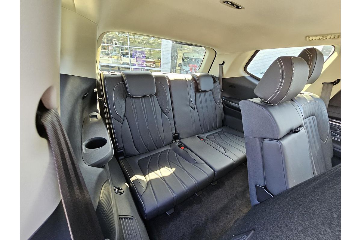 2024 LDV D90 Executive SV9A