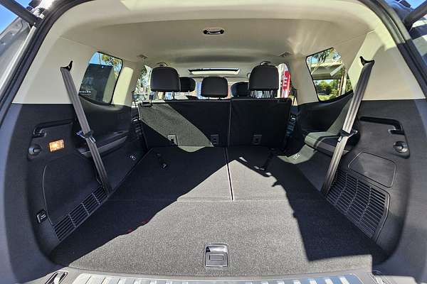 2024 LDV D90 Executive SV9A