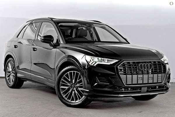 2024 Audi Q3 35 TFSI Dynamic Black F3