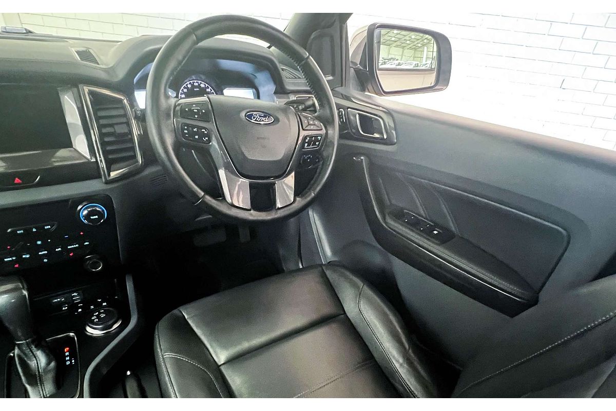 2015 Ford Everest Titanium UA
