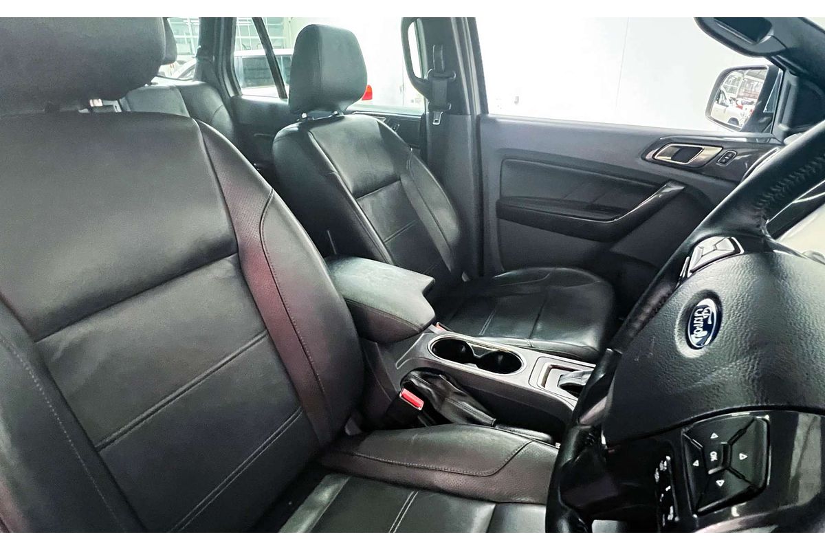 2015 Ford Everest Titanium UA