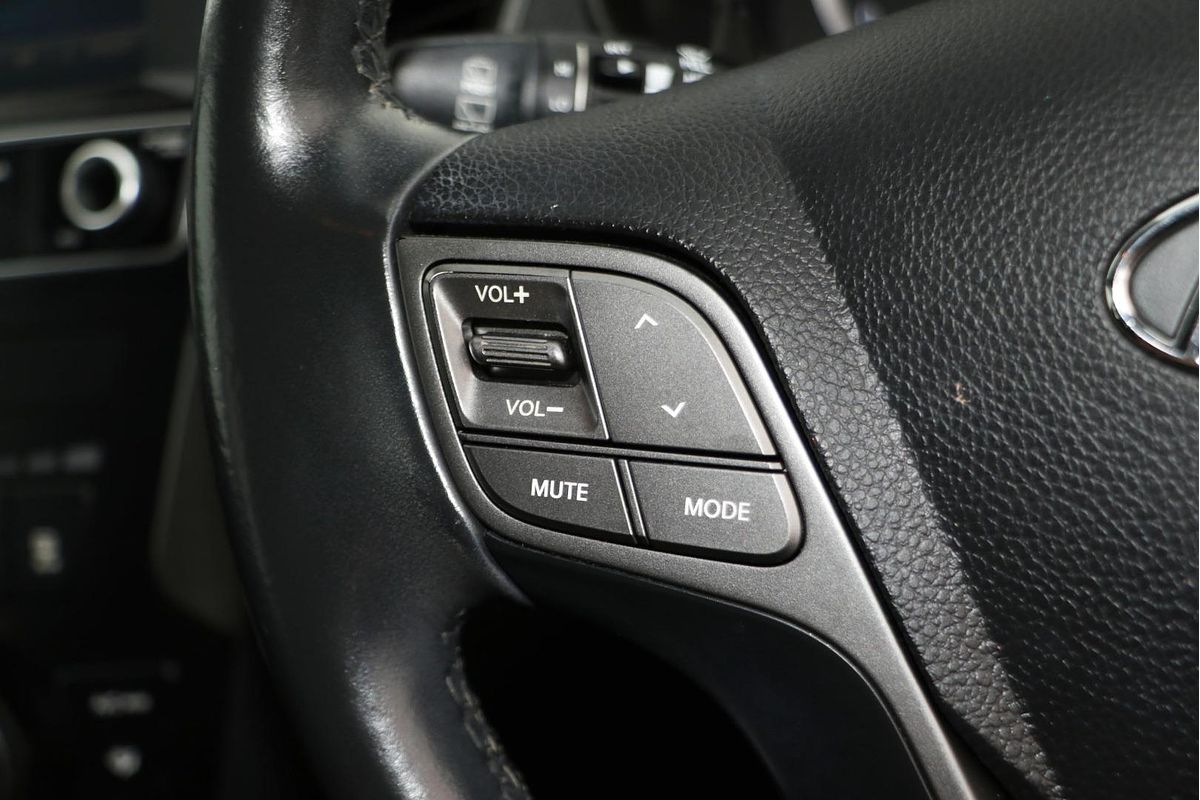 2016 Hyundai Santa Fe Active DM3 Series II