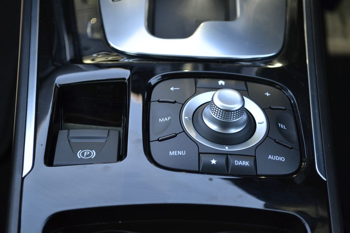2013 Renault Latitude Privilege L43