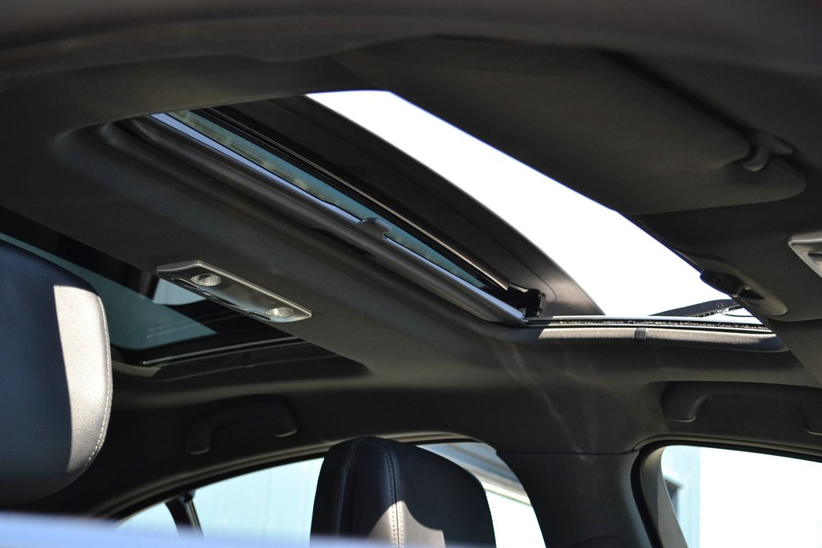 2013 Renault Latitude Privilege L43