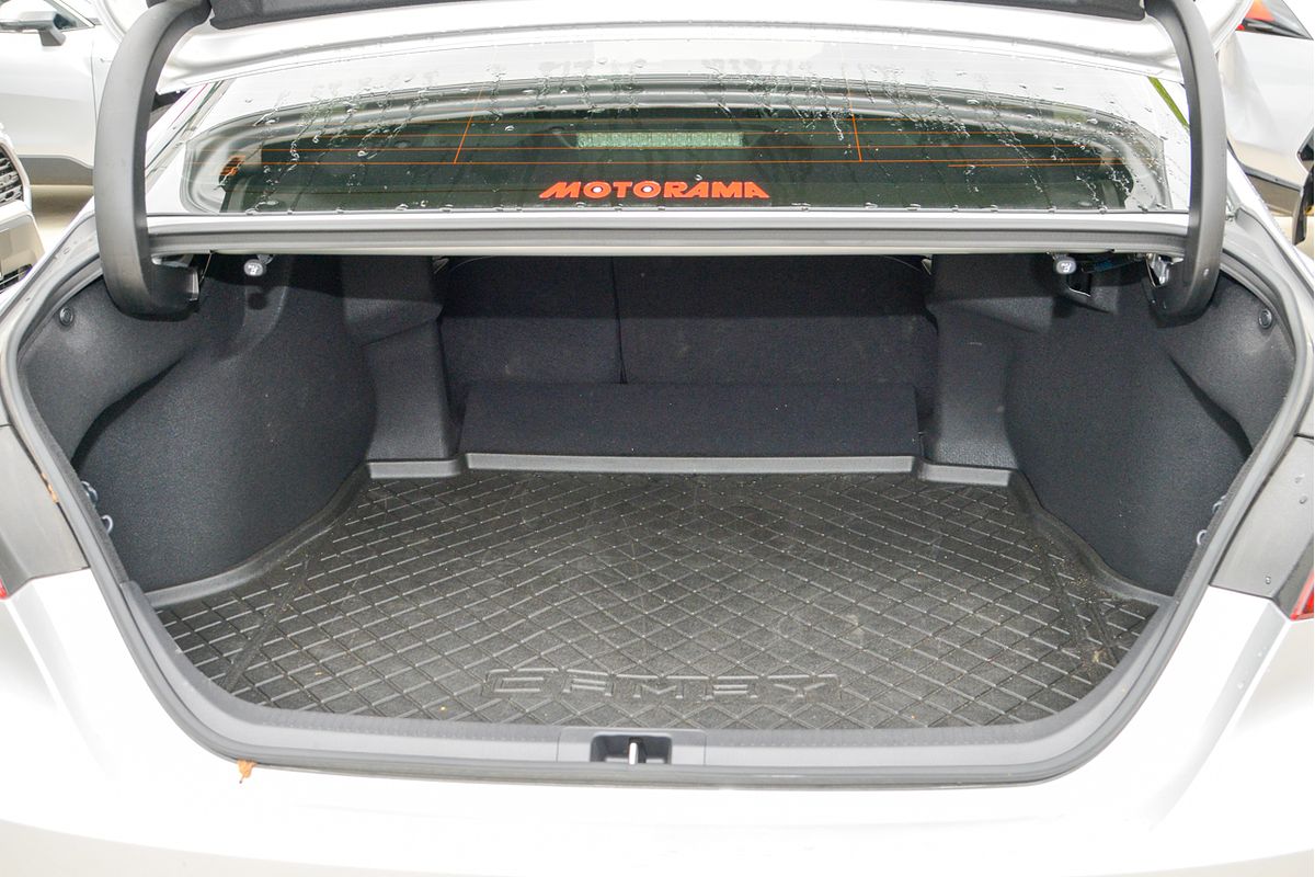 2023 Toyota Camry SL AXVH70R