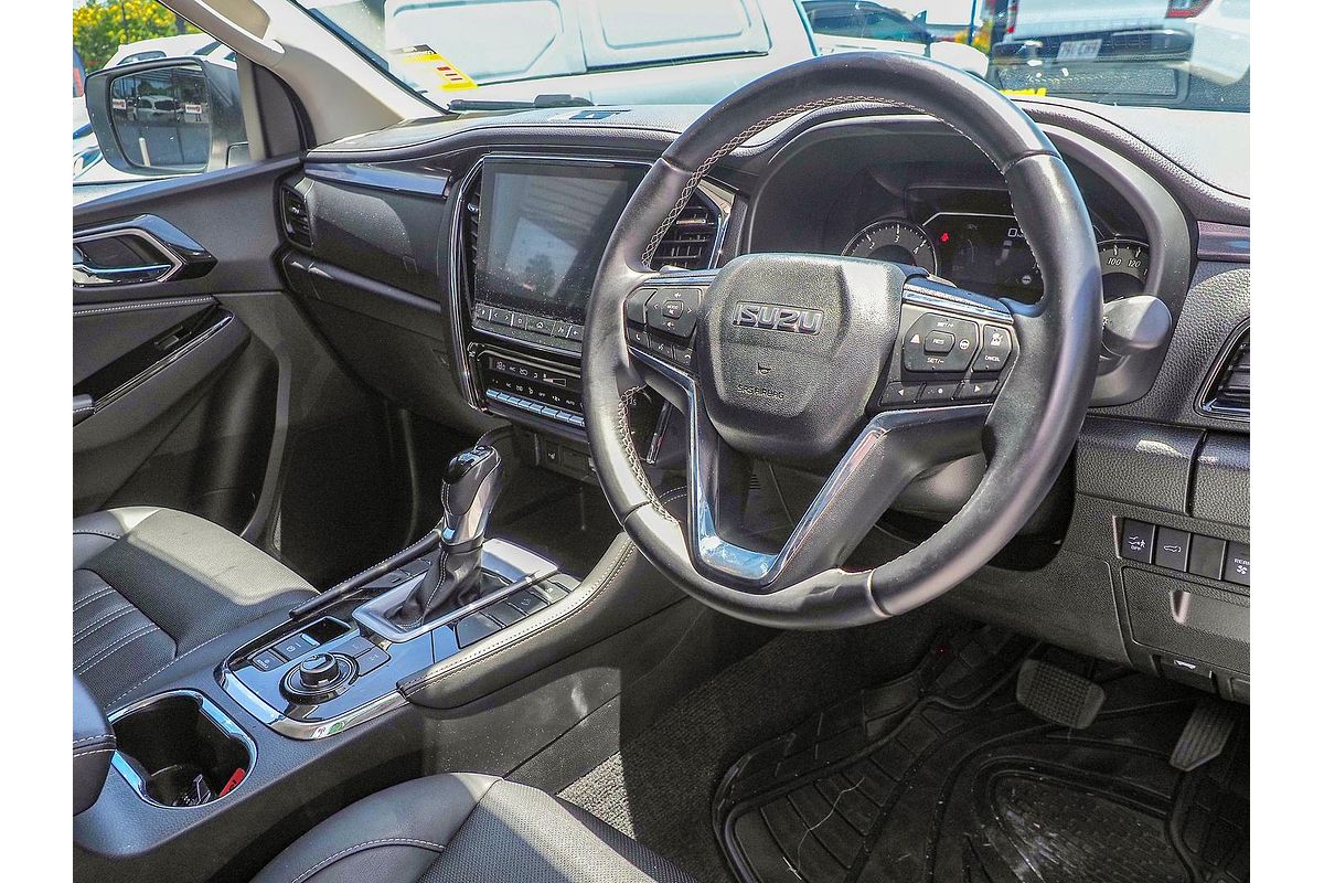 2023 Isuzu MU-X LS-T
