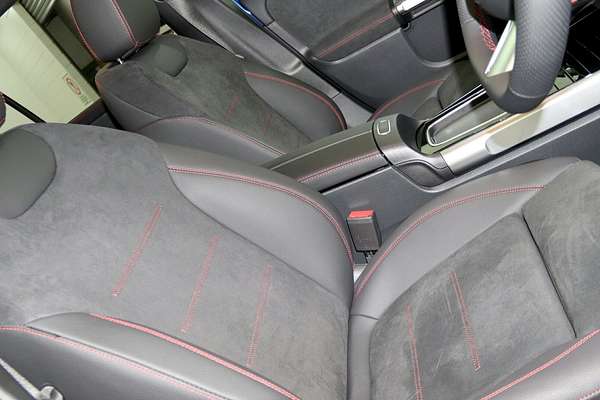 2024 Mercedes-Benz GLB-Class GLB250 X247