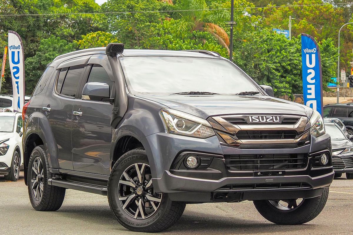 2020 Isuzu MU-X Onyx Edition