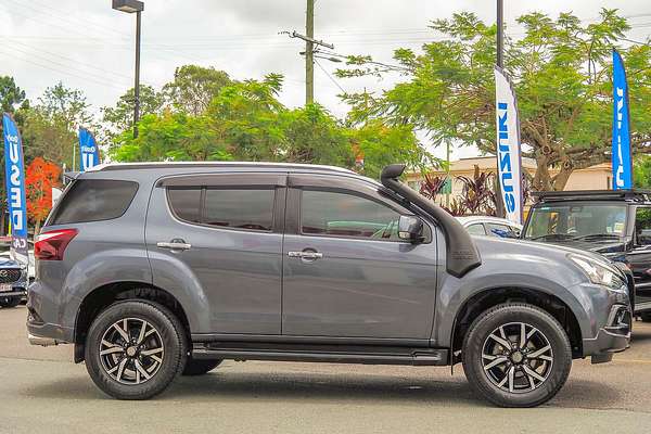 2020 Isuzu MU-X Onyx Edition