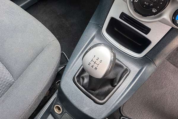 2010 Ford Fiesta LX WT