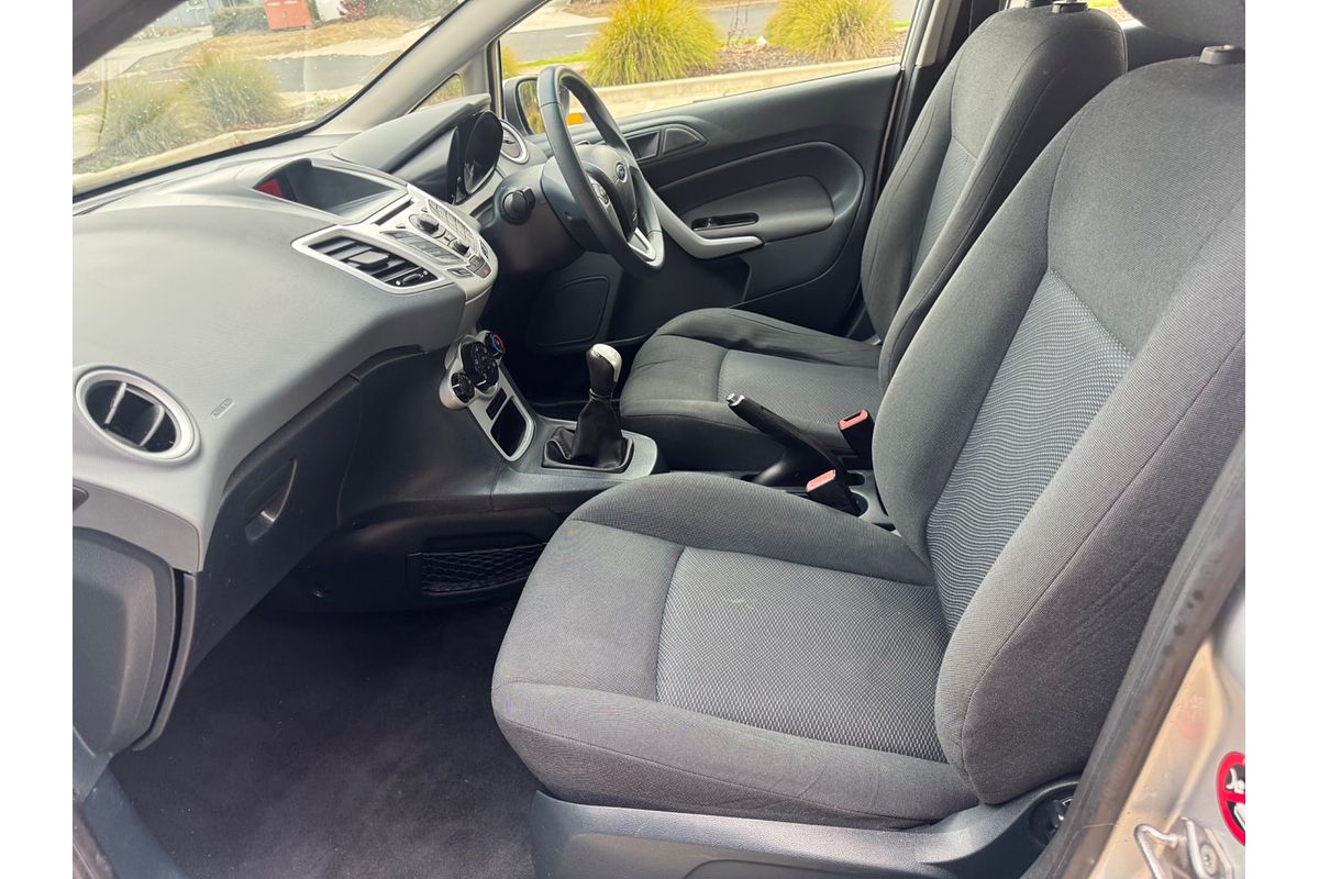 2010 Ford Fiesta LX WT