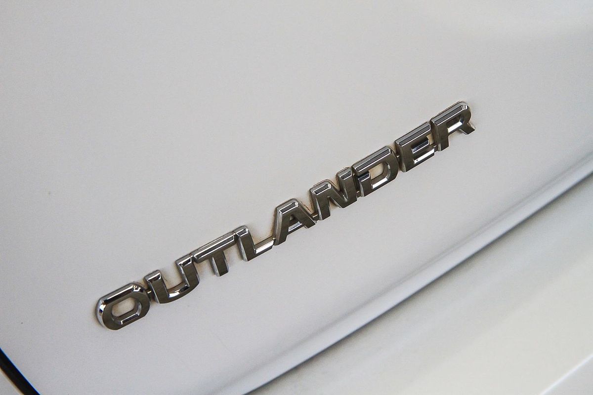 2017 Mitsubishi Outlander Exceed ZK