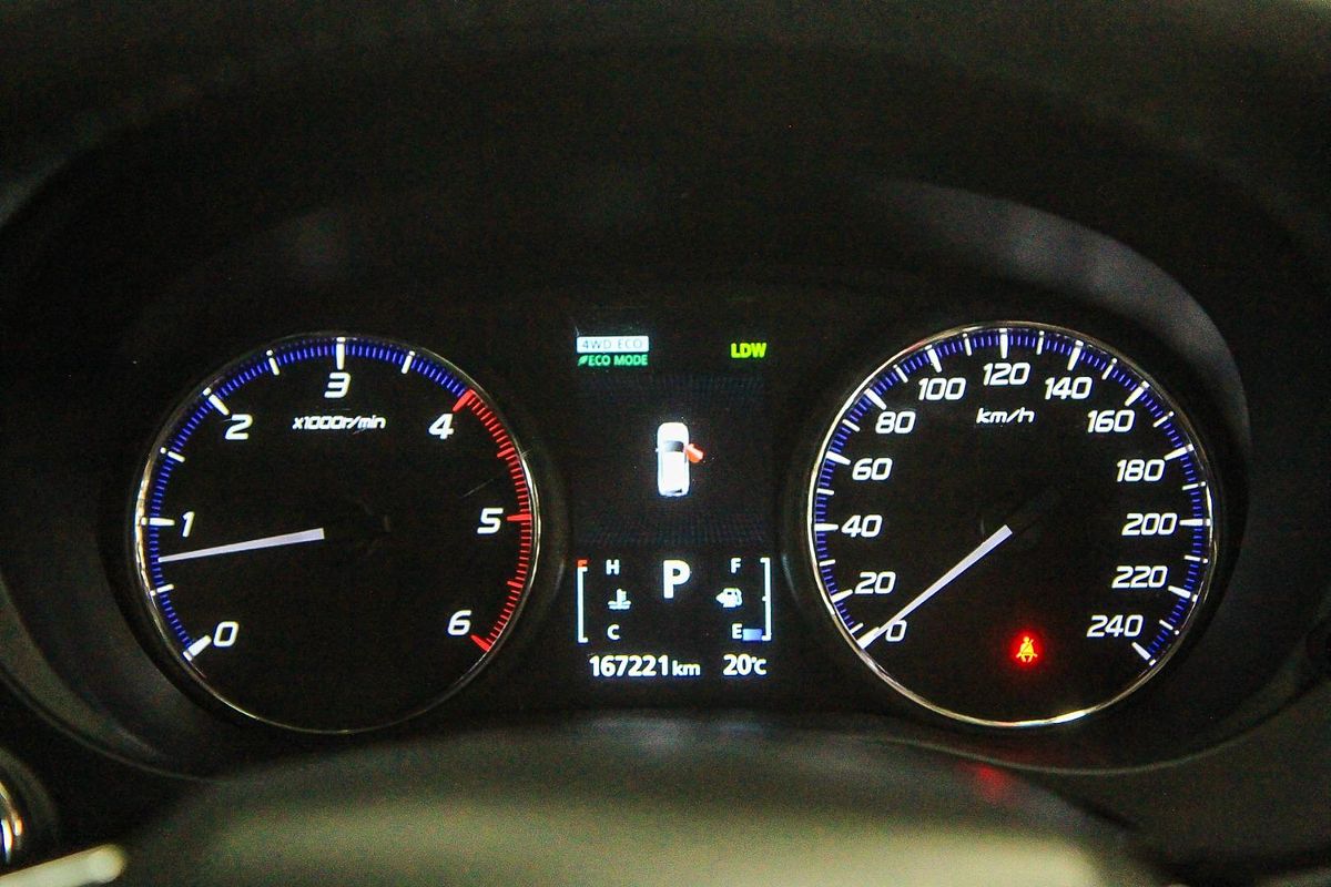 2017 Mitsubishi Outlander Exceed ZK