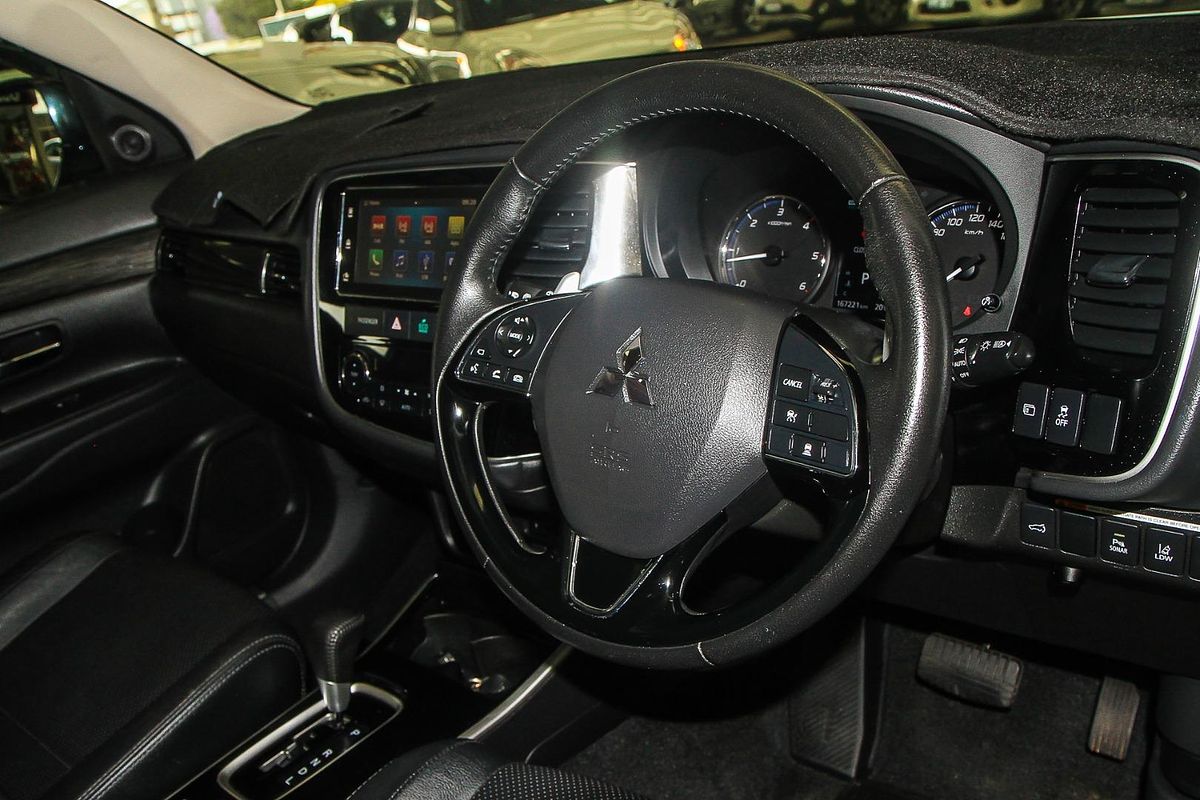 2017 Mitsubishi Outlander Exceed ZK