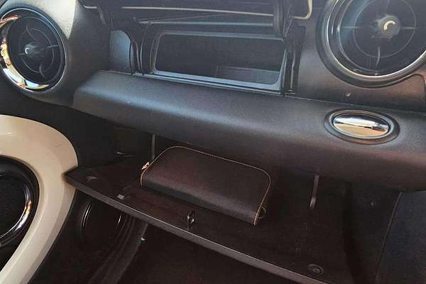 2013 MINI Hatch Cooper R56 LCI