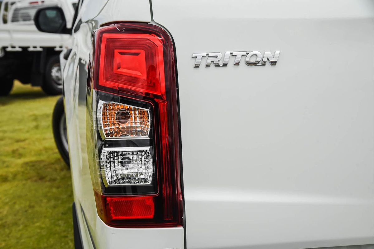 2019 Mitsubishi Triton GLX MR 4X4