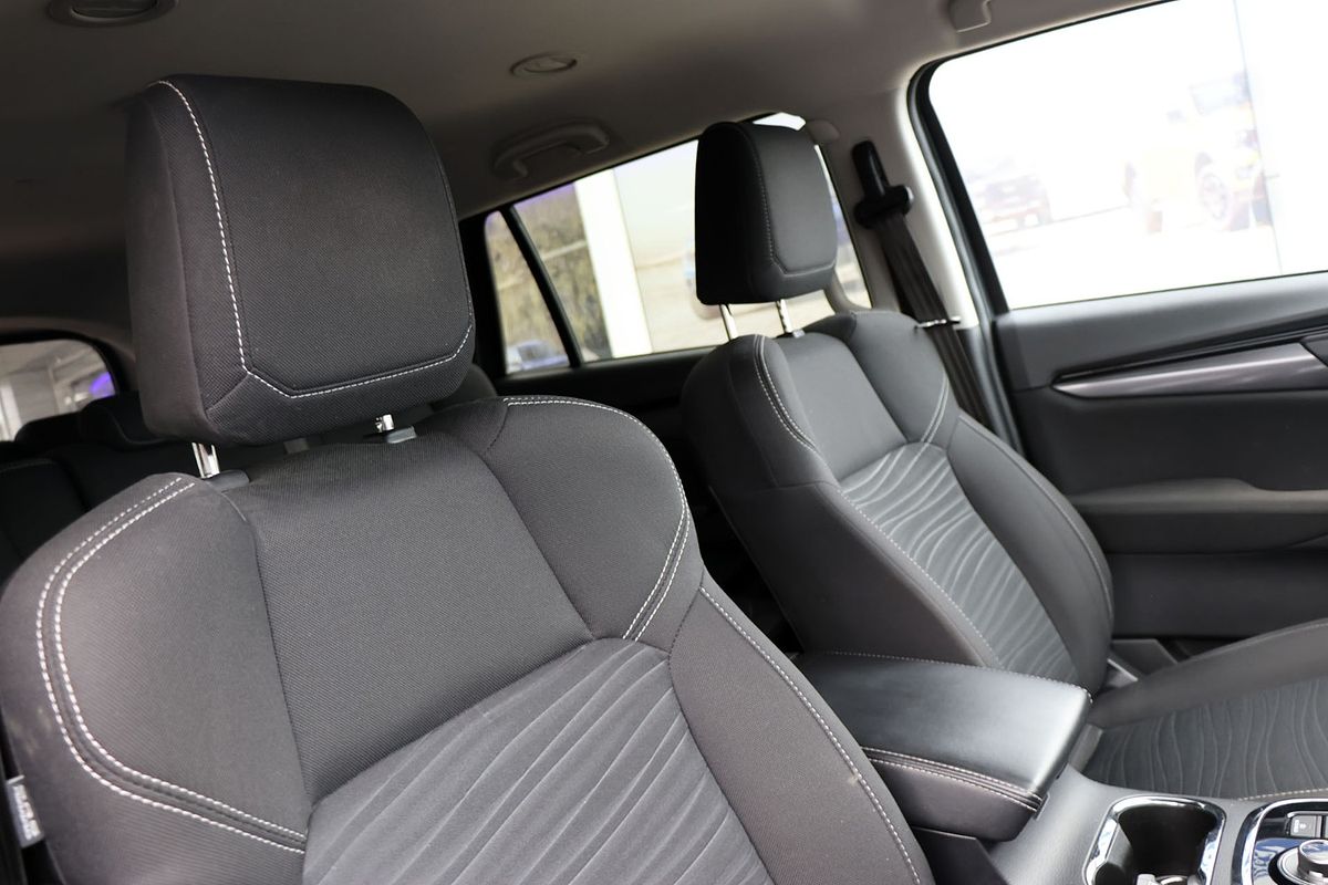 2022 Isuzu MU-X LS-U