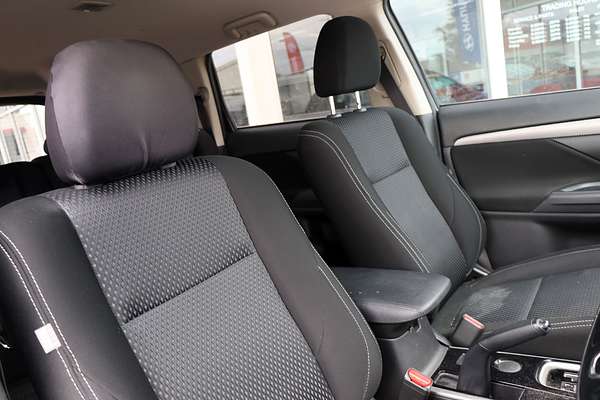 2017 Mitsubishi Outlander LS Safety Pack ZK