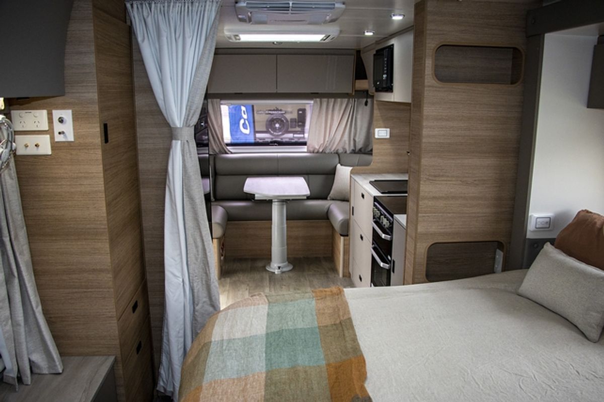 2024 Jayco SILVERLINE CARAVAN 21.65-3.OB.SL-MY24