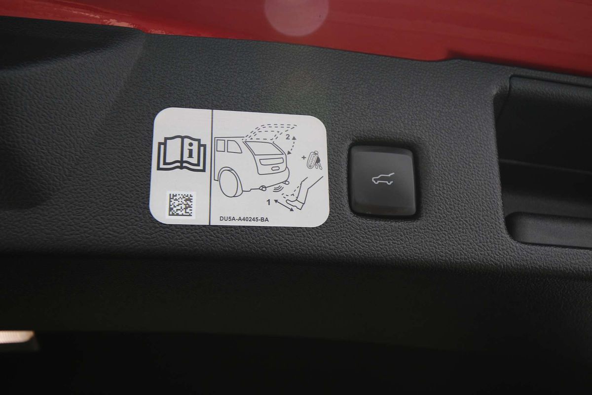 2020 Ford Escape ST-Line ZH